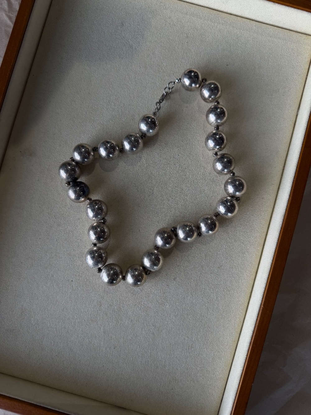 Vtg silver beaded necklace